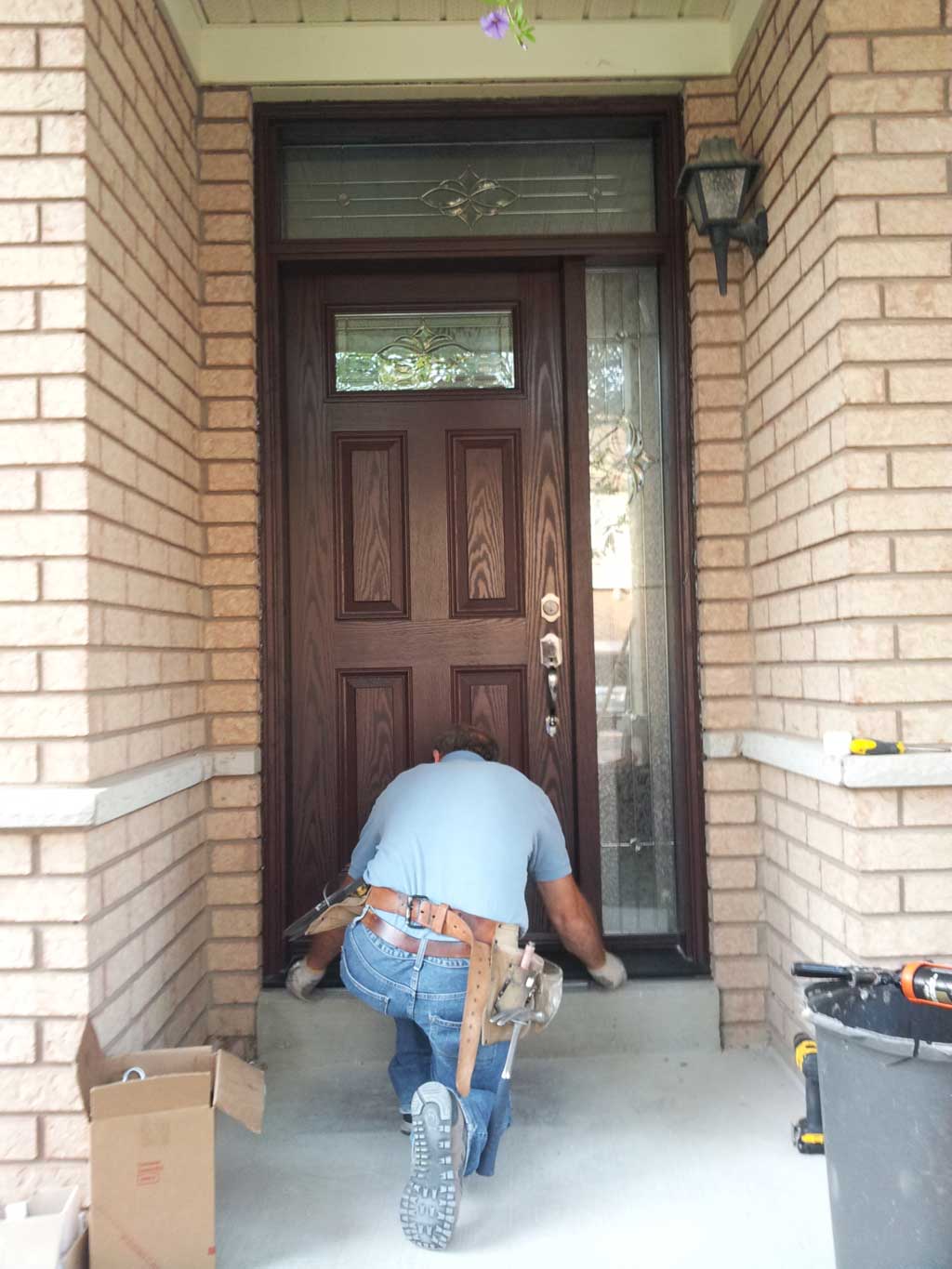Image of Entry Door Showing Woodgrain Fiberglass Door